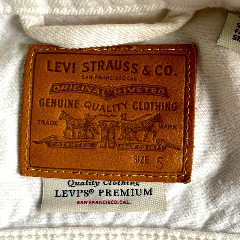 Levi’s Classic White Denim Jacket - image 1